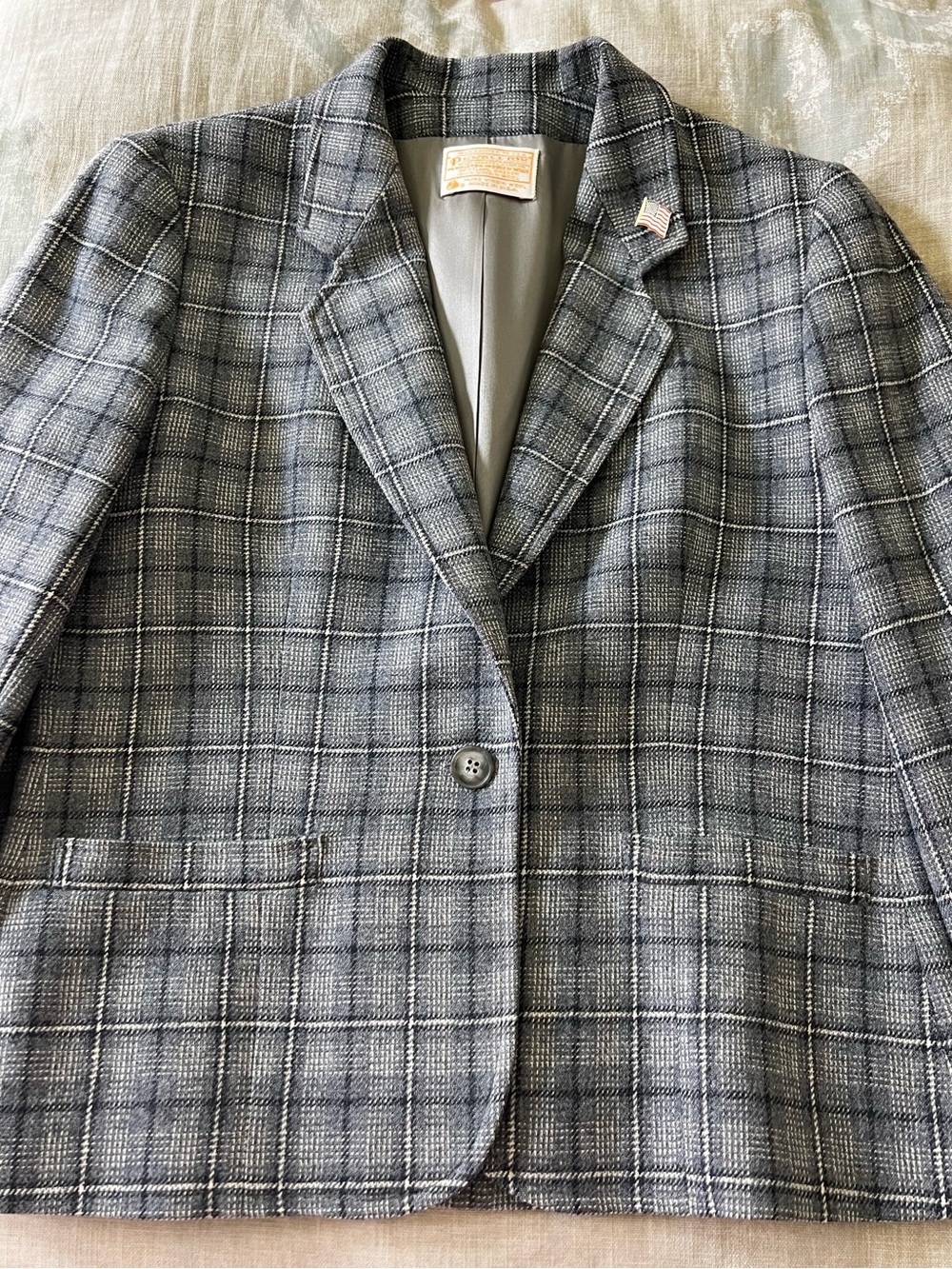 vintage Pendleton 100% virgin wool gray plaid blazer Size S